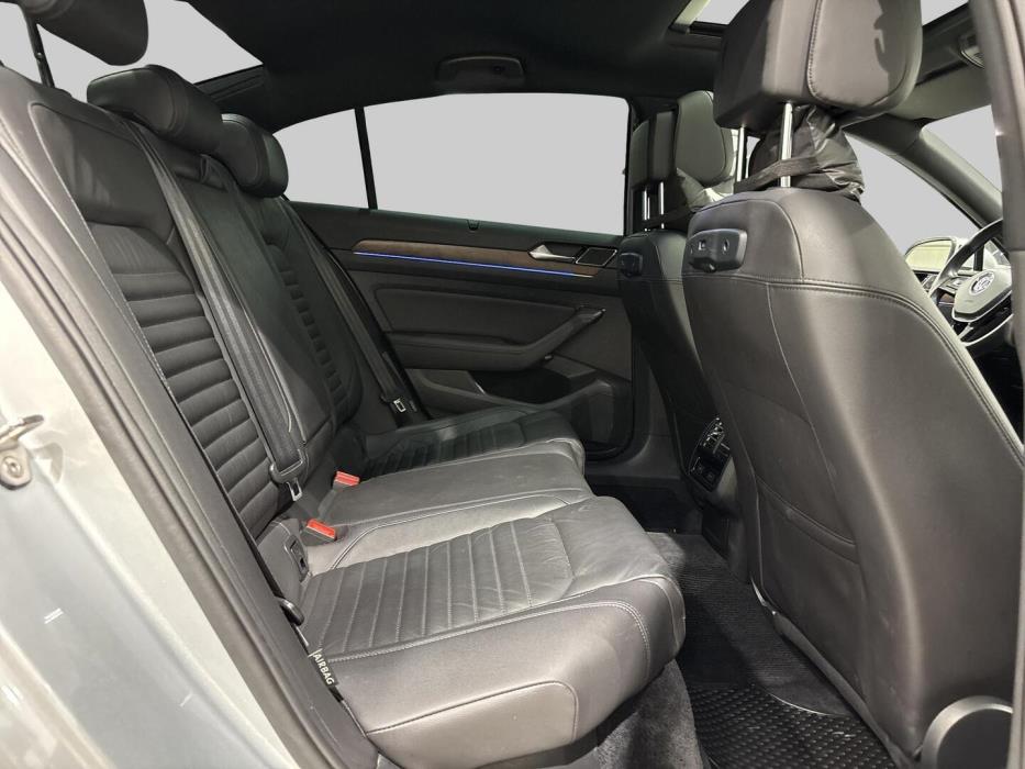 VOLKSWAGEN Passat 2017