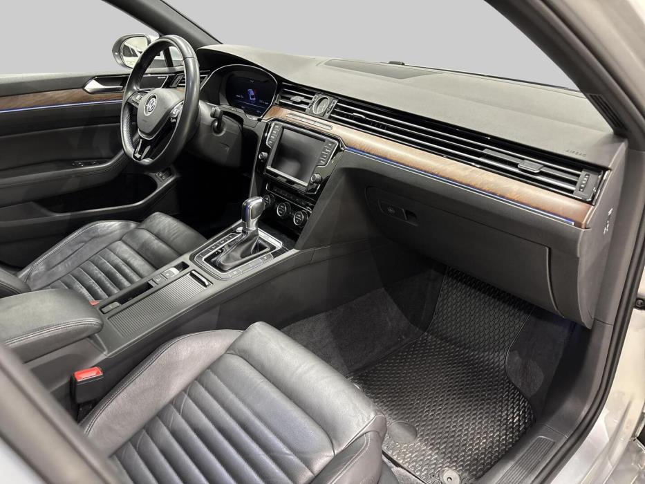 VOLKSWAGEN Passat 2017