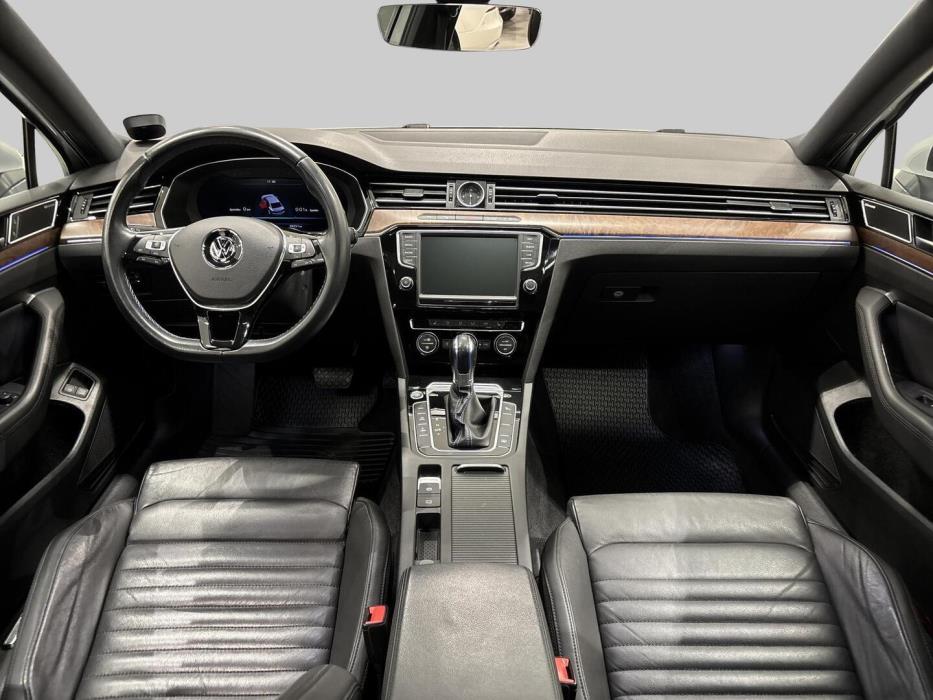 VOLKSWAGEN Passat 2017