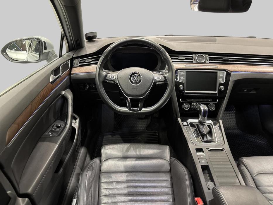 VOLKSWAGEN Passat 2017