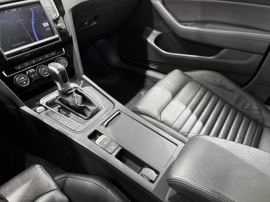 VOLKSWAGEN Passat 2017