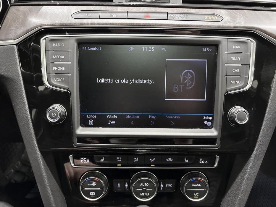 VOLKSWAGEN Passat 2017