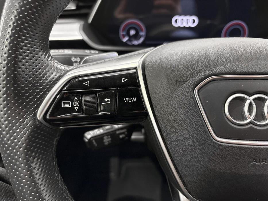 AUDI e-tron 2022