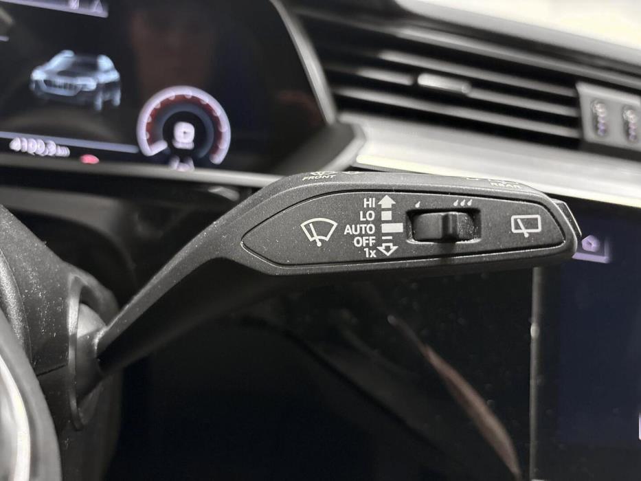AUDI e-tron 2022