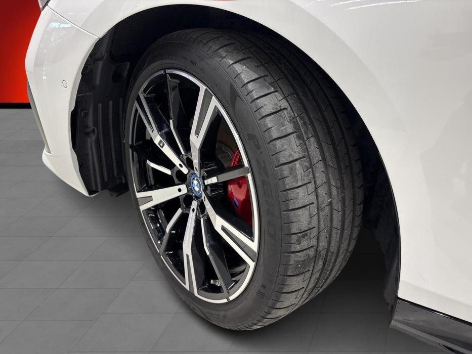 BMW I5 2025