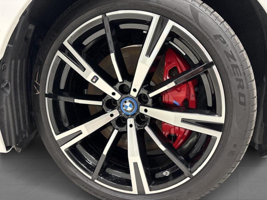 BMW I5 2025