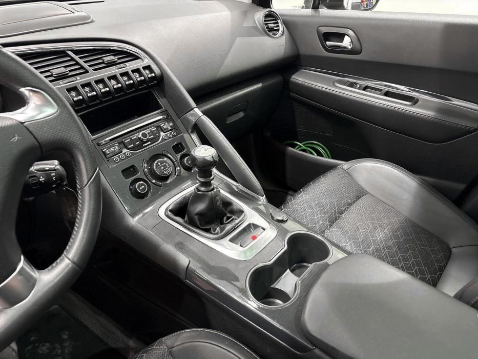 PEUGEOT 3008 2014