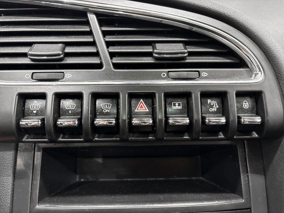 PEUGEOT 3008 2014