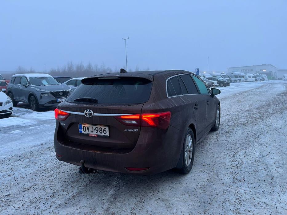 TOYOTA Avensis 2016