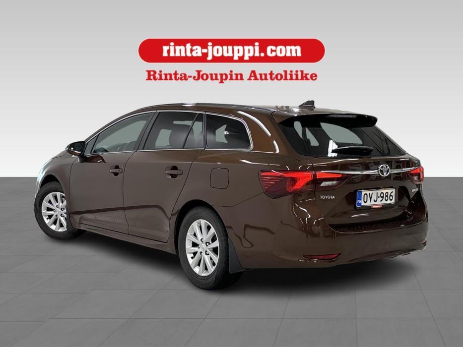 TOYOTA Avensis 2016