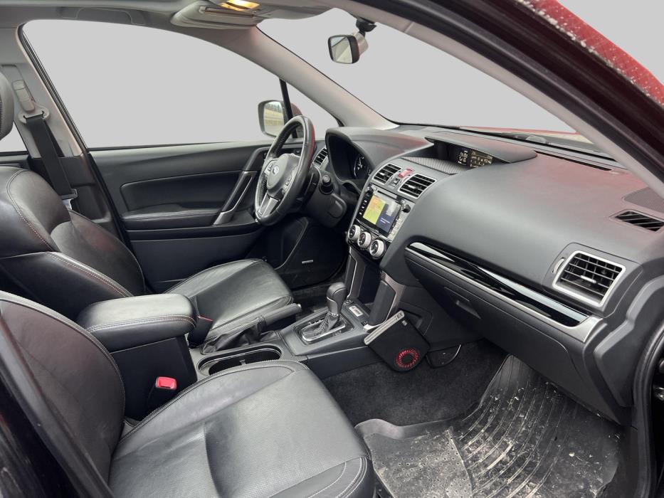 SUBARU Forester 2017