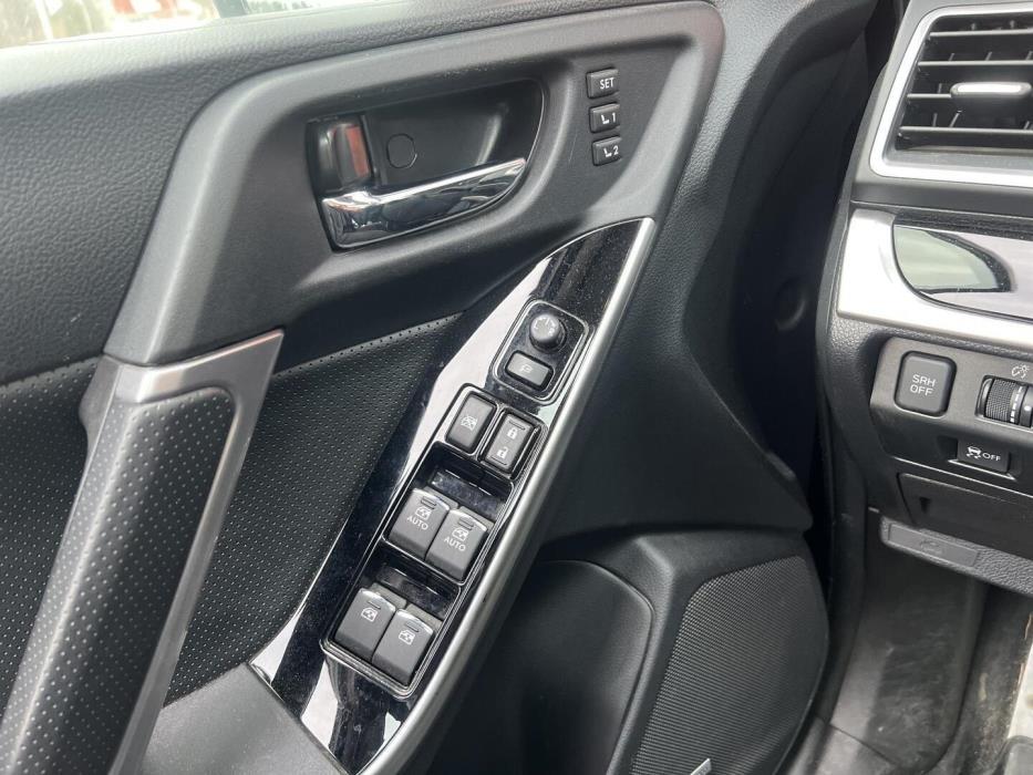 SUBARU Forester 2017