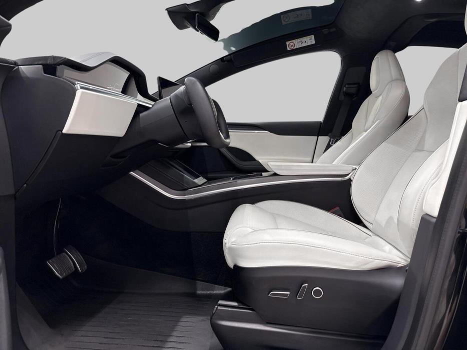TESLA Model X 2023