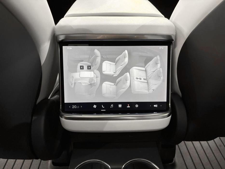 TESLA Model X 2023