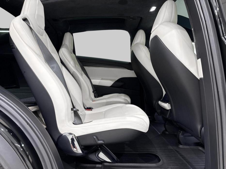 TESLA Model X 2023