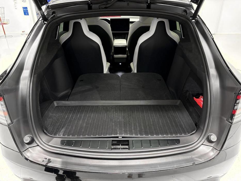 TESLA Model X 2023