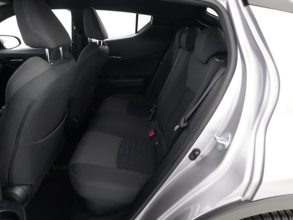TOYOTA C-HR 2021