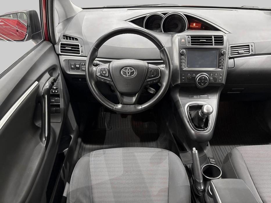 TOYOTA VERSO 2017