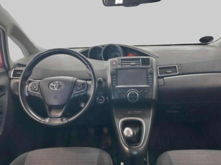 TOYOTA VERSO 2017