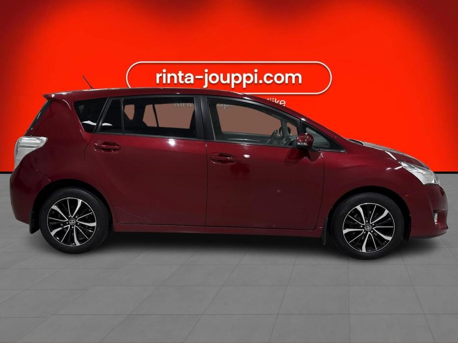 TOYOTA VERSO 2017