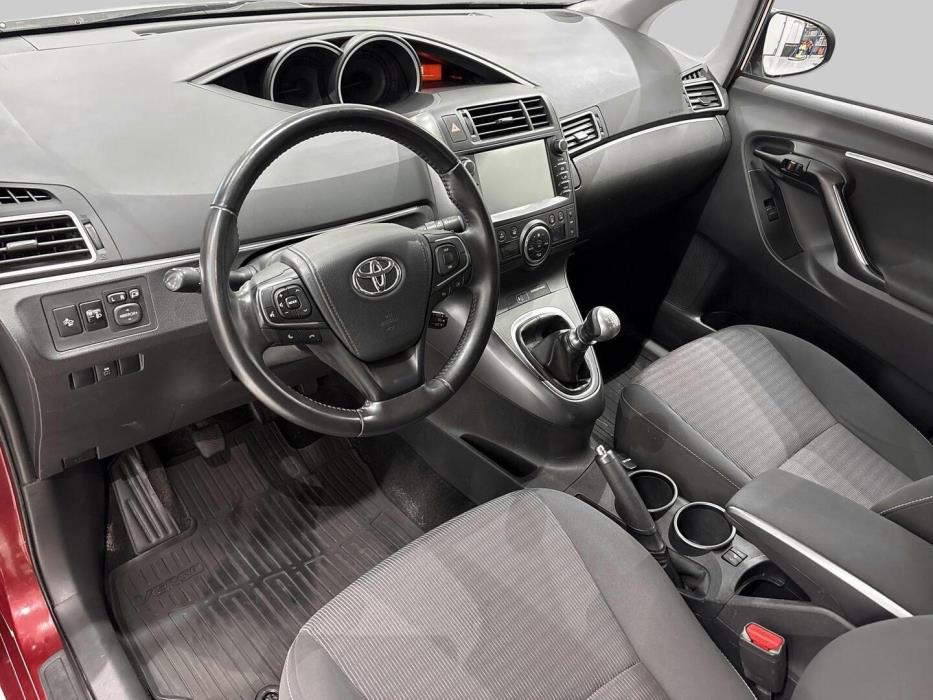 TOYOTA VERSO 2017