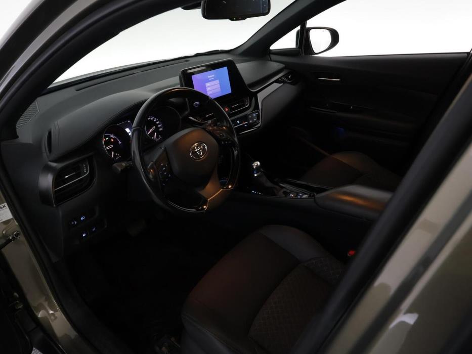 TOYOTA C-HR 2022