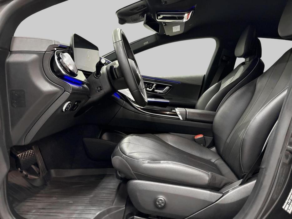 MERCEDES-BENZ EQE 2023