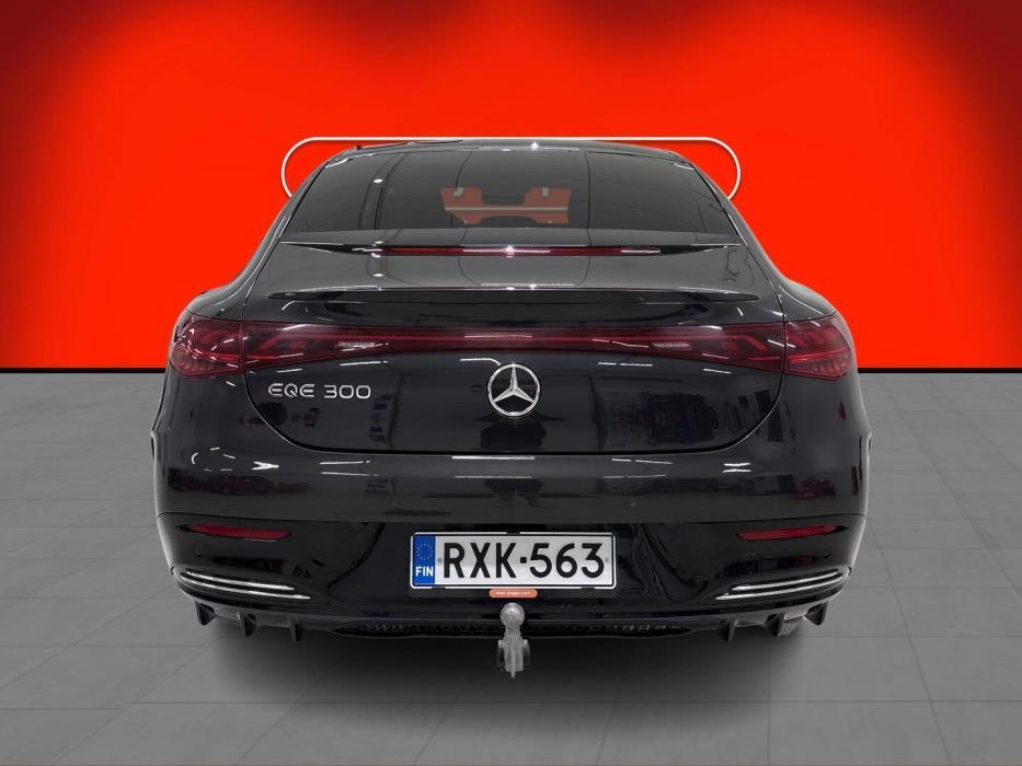MERCEDES-BENZ EQE 2023