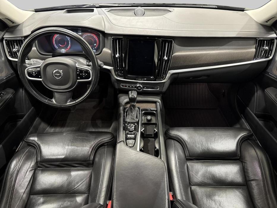 VOLVO V90 Cross Country 2017