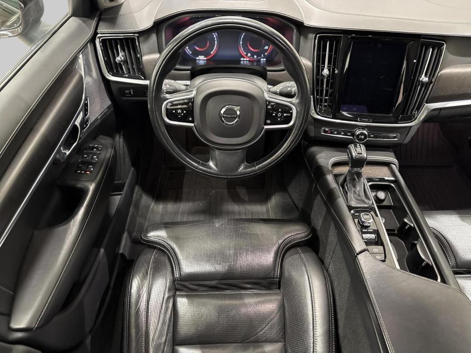 VOLVO V90 Cross Country 2017
