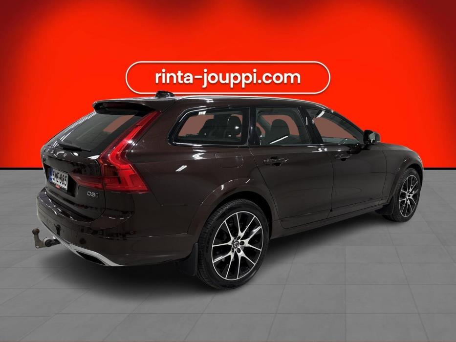 VOLVO V90 Cross Country 2017