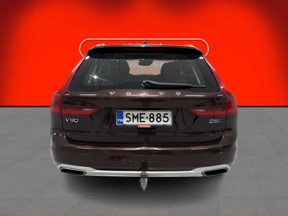 VOLVO V90 Cross Country 2017