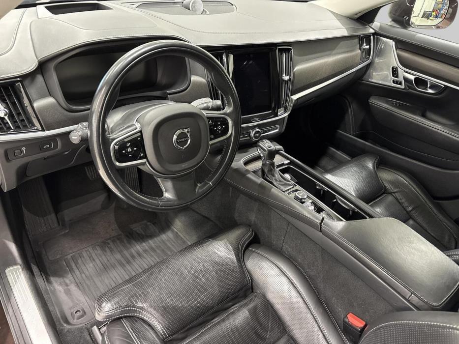 VOLVO V90 Cross Country 2017