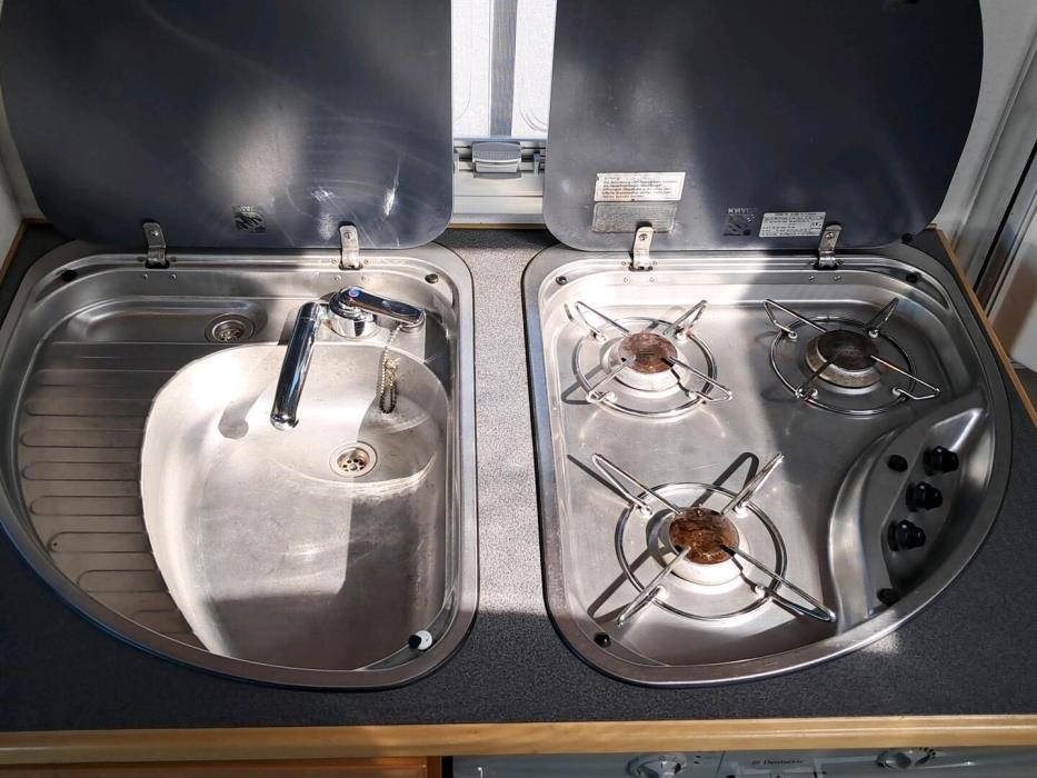 KNAUS SUN TRAVELLER 605 L-TI 2006