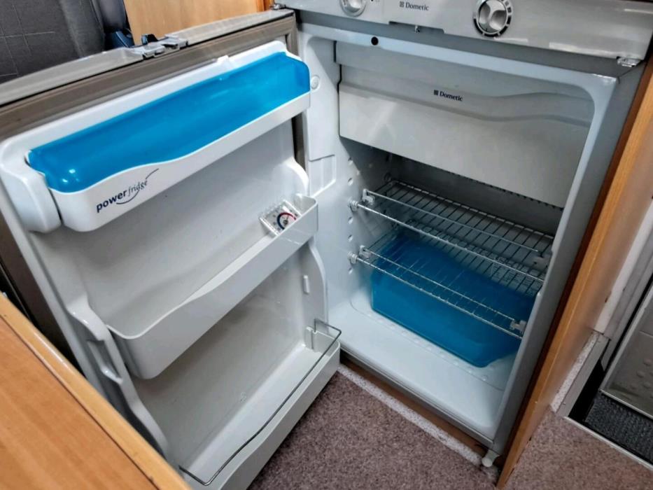 KNAUS SUN TRAVELLER 605 L-TI 2006