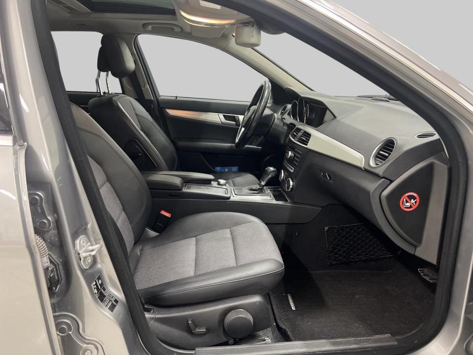 MERCEDES-BENZ C 2011