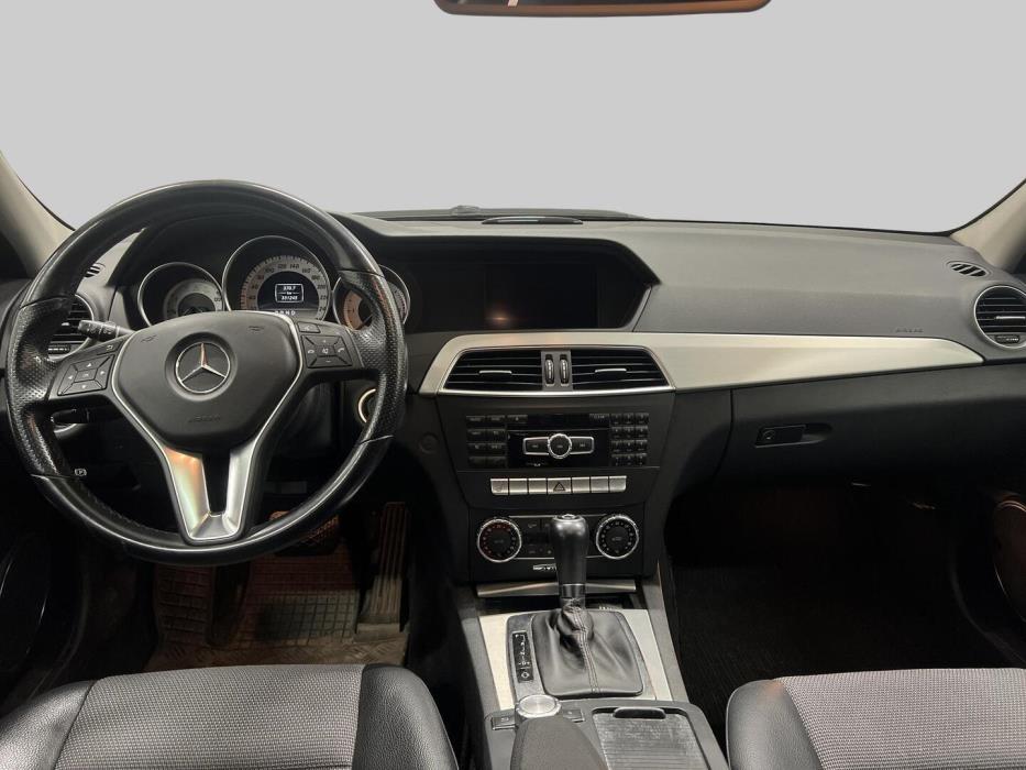 MERCEDES-BENZ C 2011
