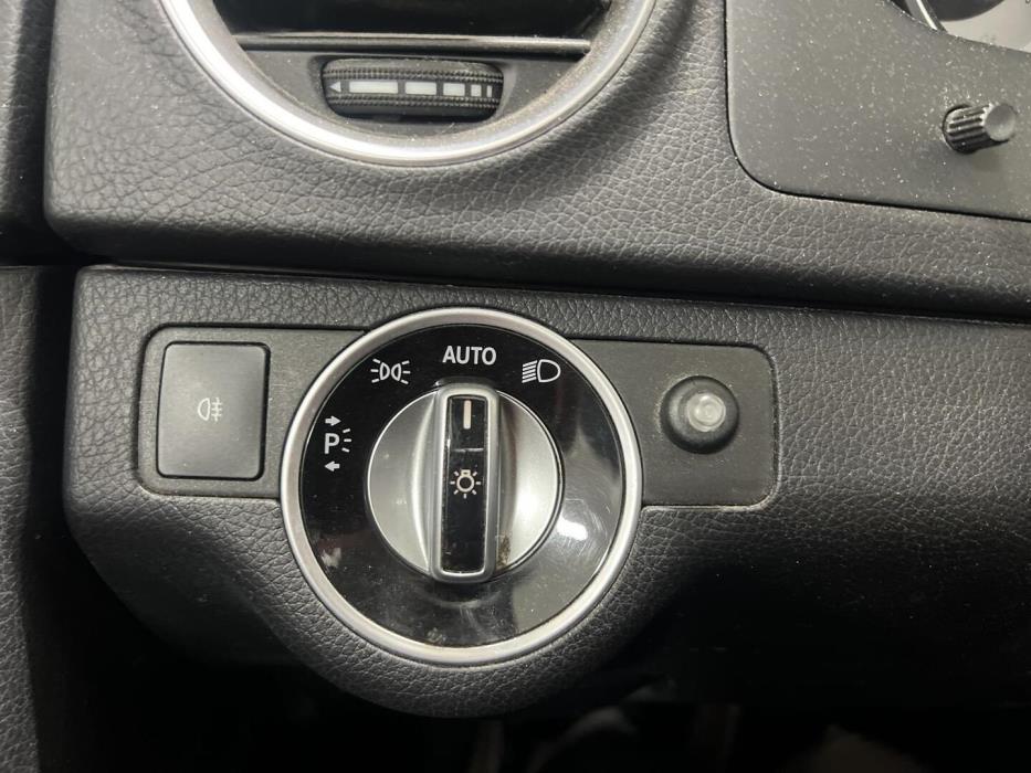 MERCEDES-BENZ C 2011