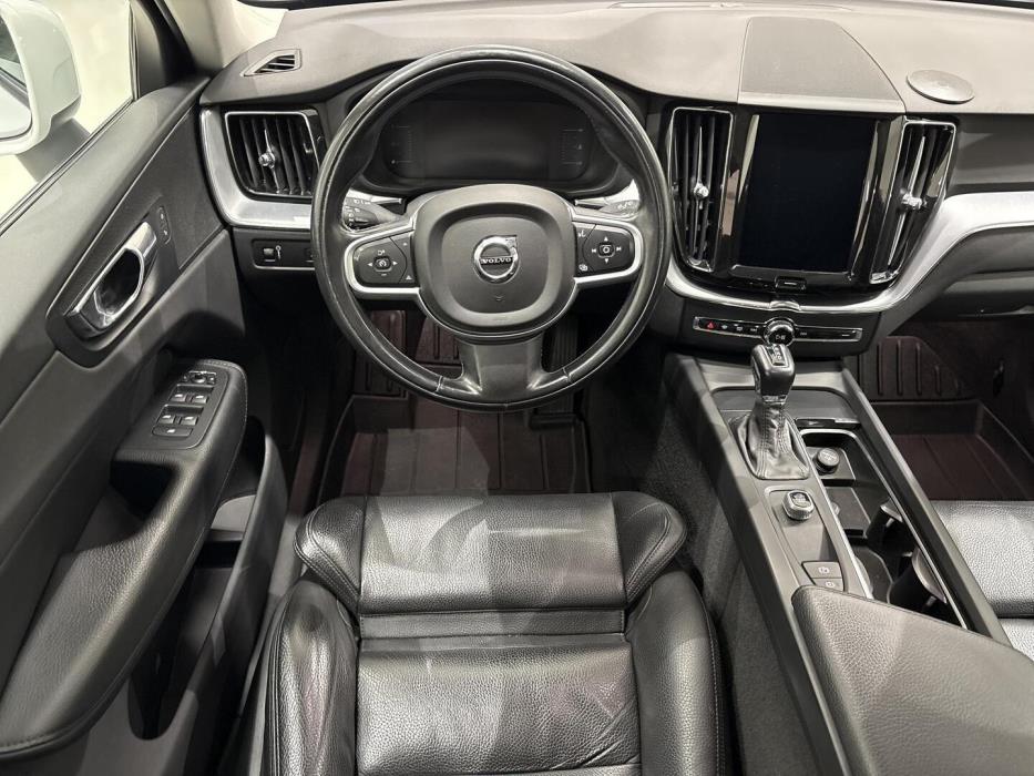 VOLVO XC60 2018