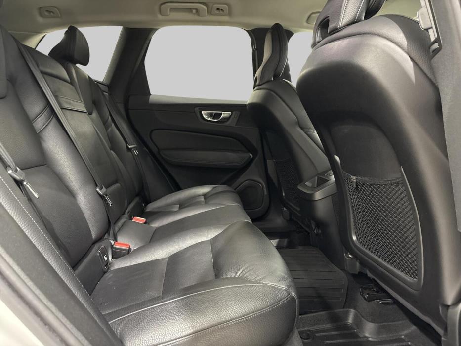 VOLVO XC60 2018