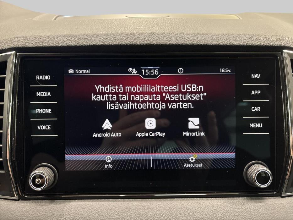 SKODA Karoq 2023