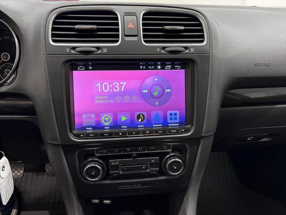VOLKSWAGEN Golf 2010