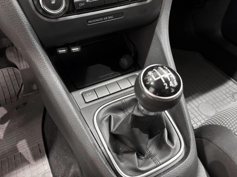 VOLKSWAGEN Golf 2010