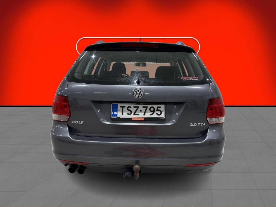 VOLKSWAGEN Golf 2010