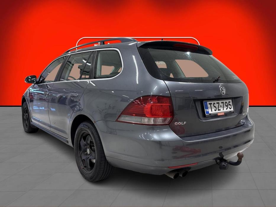VOLKSWAGEN Golf 2010
