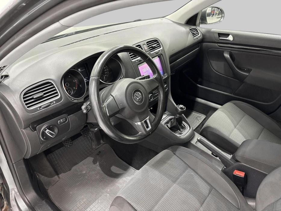VOLKSWAGEN Golf 2010