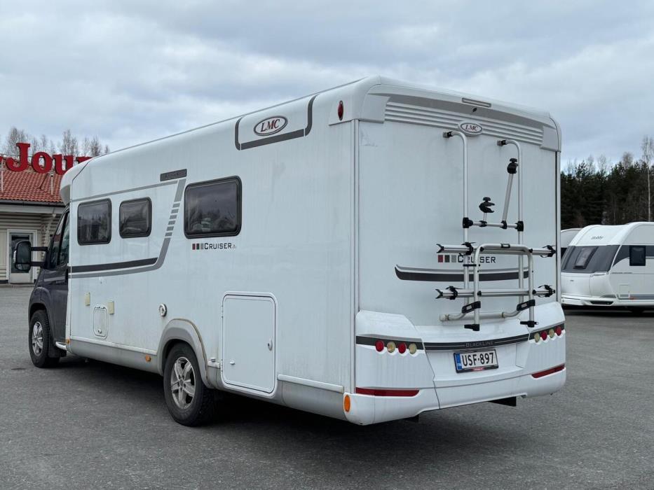 LMC CRUISER T 712 BLACK LINE 2016