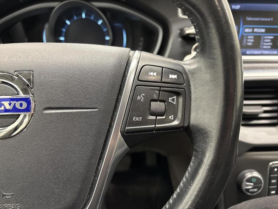 VOLVO V40 2013