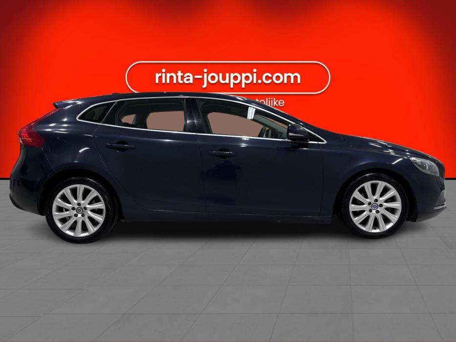 VOLVO V40 2013