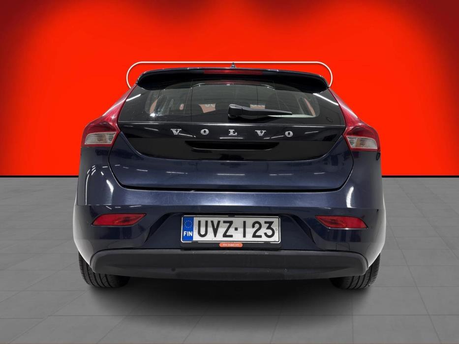 VOLVO V40 2013